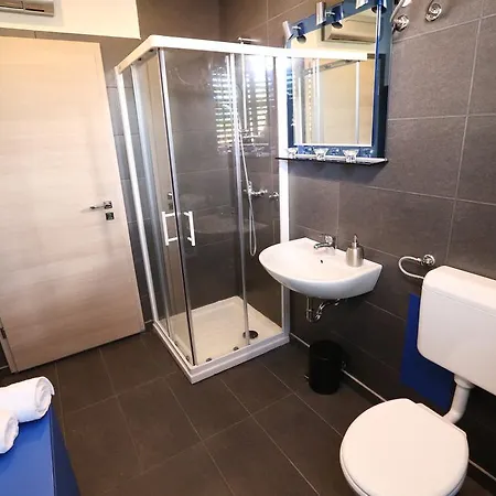 Apartment Robo Koper
