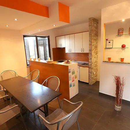 Apartment Robo Koper